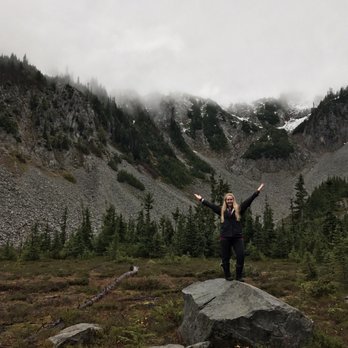 Evergreen Escapes - During the hike to Snow lake - Tours Near Me - Seattle, Washington