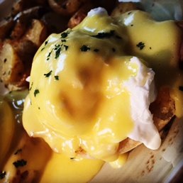 Honey Ham Eggs Benedict