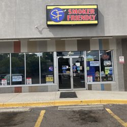 Smoker Friendly - Front entrance