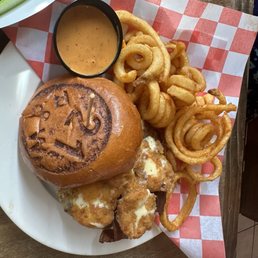 The ghost with ghost chili aioli on the side and curly fries