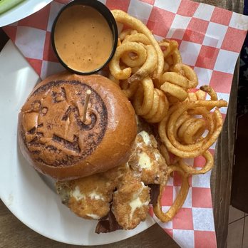 21 Burgers & Wings - The ghost with ghost chili aioli on the side and curly fries - Burgers Near Me - Wappingers Falls, New York