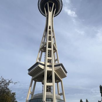 Space Needle - Landmarks & Historical Buildings Near Me - Seattle, Washington