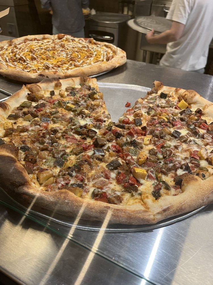 Food from Ian's Pizza Milwaukee | Downtown
