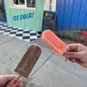Pete’s Pop Shed - Croatian dark chocolate and strawberry something - Desserts Near Me - Milwaukee, Wisconsin Pete’s Pop Shed - Croatian dark chocolate and strawberry something - Desserts Near Me - Milwaukee, Wisconsin