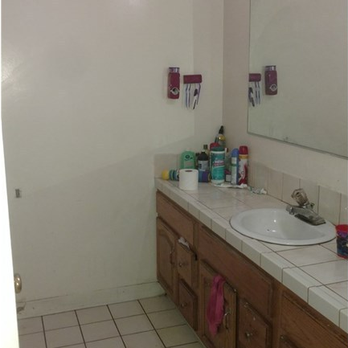 Excel Construction L.A - 1916 W. 76th (Guest Bath Before) - General Contractors Near Me - Valley Village, California Excel Construction L.A - 1916 W. 76th (Guest Bath Before) - General Contractors Near Me - Valley Village, California