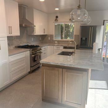 Wholesale Cabinets - After! Gorgeous combination of white and white oak beveled cabinets. - Cabinetry Near Me - San Diego, California Wholesale Cabinets - After! Gorgeous combination of white and white oak beveled cabinets. - Cabinetry Near Me - San Diego, California