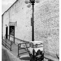 There is something about this alley bookstore.