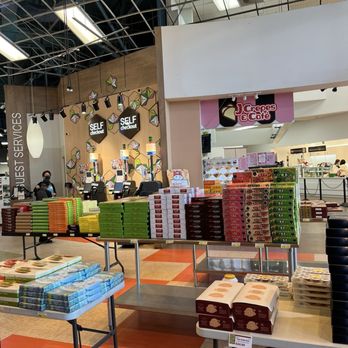 J Sweets - San Diego - Looking into the shop from the entrance foyer. - Desserts Near Me - San Diego, California J Sweets - San Diego - Looking into the shop from the entrance foyer. - Desserts Near Me - San Diego, California