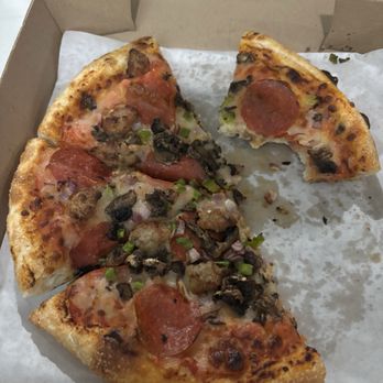 Teamz Restaurant & Bar - $16 deluxe 10" pizza - Bars Near Me - Middleburg Heights, Ohio Teamz Restaurant & Bar - $16 deluxe 10" pizza - Bars Near Me - Middleburg Heights, Ohio