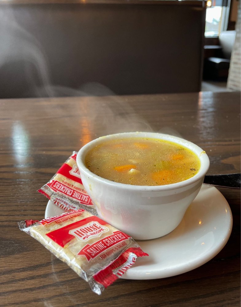 KING OF PIZZA - Updated May 2024 - 28 Photos & 62 Reviews - 3 S White