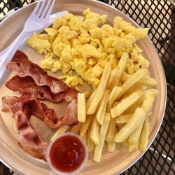 Tiki's Grill