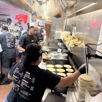 Taqueria De Diez - Tight kitchen - Tacos Near Me - Austin, Texas Taqueria De Diez - Tight kitchen - Tacos Near Me - Austin, Texas