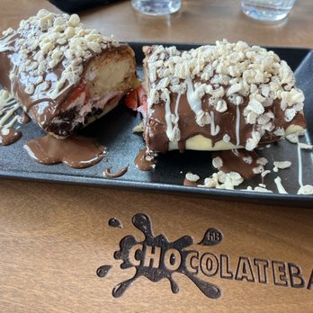 Chocolate Bar - Chocolate bar with strawberries - Desserts Near Me - Jacksonville, Florida