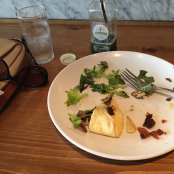 Maplewood Kitchen and Bar - Guess I shoulda took the picture before this Pastel Omelette was history - Breakfast & Brunch Near Me - Cincinnati, Ohio Maplewood Kitchen and Bar - Guess I shoulda took the picture before this Pastel Omelette was history - Breakfast & Brunch Near Me - Cincinnati, Ohio