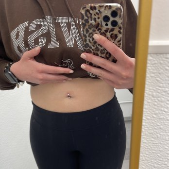 Lulu Ave - Belly piercing - Piercing Near Me - Long Beach, California Lulu Ave - Belly piercing - Piercing Near Me - Long Beach, California