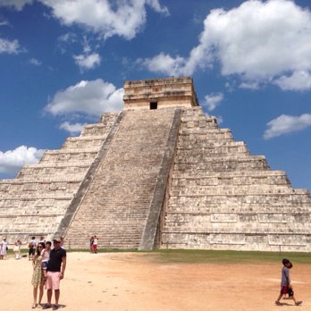 Xichén Deluxe - The stunning Chichén Itzá pyramid while on tour with Xichén Deluxe in Cancun. - Historical Tours Near Me - Cancún, ROO
