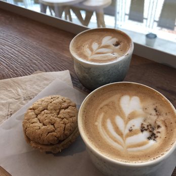The Barn - Cappuccinos and peanut butter cookie - Coffee Roasteries Near Me - Berlin, BE