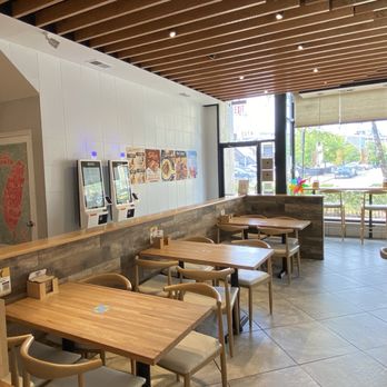 Hello Jasmine - Lincoln Square - Seating - Bubble Tea Near Me - Chicago, Illinois