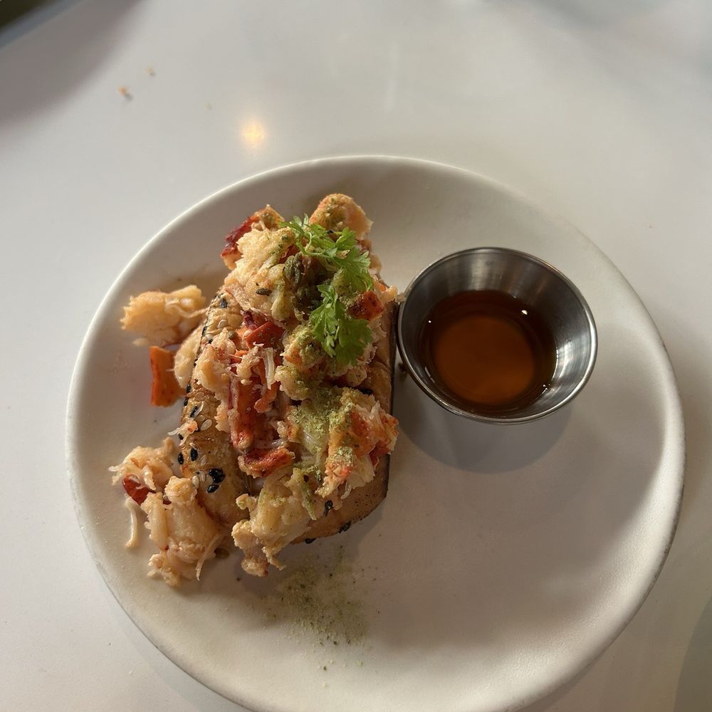 Yellowbelly - Lobster roll - New American Near Me - St. Louis, Missouri Yellowbelly - Lobster roll - New American Near Me - St. Louis, Missouri