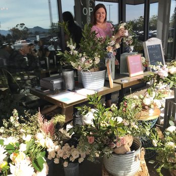 Untethered Flowers - Floral Designers Near Me Untethered Flowers - Floral Designers Near Me