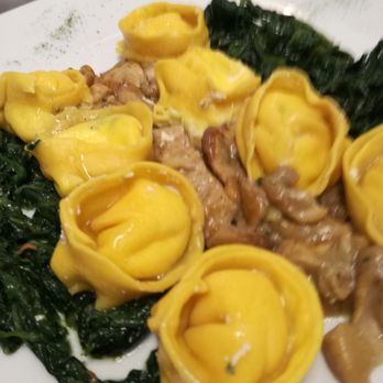 Mangiafuoco - Tortelli di caprino con porcini e erbette di campo - Pizza Near Me - Foligno, PG
