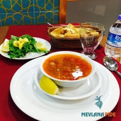 Mevlana Pide Zeytinburnu - Mevlana Pide Zeytinburnu'nda meşhur mu, meşhur fırında kelle paça lezzetini mutlaka yemelisiniz. Şiddetle tavsiye ederiz!