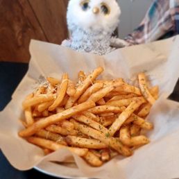 My kid decided on the appetizer of garlic fries.  She loved them.