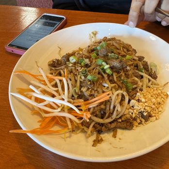 Lily Thai Restaurant - Lo Mein - Thai Near Me - River Falls, Wisconsin Lily Thai Restaurant - Lo Mein - Thai Near Me - River Falls, Wisconsin