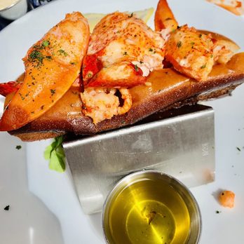 Whiskey Down Diner - Lobster roll - Bars Near Me - Farmingdale, New York Whiskey Down Diner - Lobster roll - Bars Near Me - Farmingdale, New York