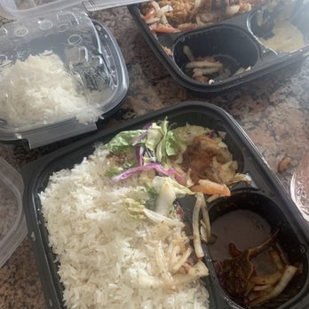 Drelyse African Restaurant - Disgusting, flavorless food with a weird, out-of-place slaw on top. #barf - African Near Me - Columbus, Ohio Drelyse African Restaurant - Disgusting, flavorless food with a weird, out-of-place slaw on top. #barf - African Near Me - Columbus, Ohio