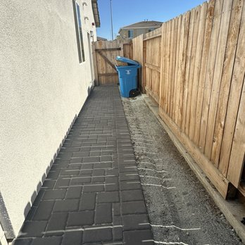 Vista Landscaping - Side pathway - Landscaping Near Me