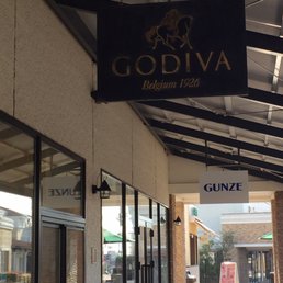 ゴディバ鳥栖プレミアム アウトレット店 16 Photos Outlet Stores 弥生が丘8丁目1 鳥栖市 佐賀県 Japan Phone Number Yelp