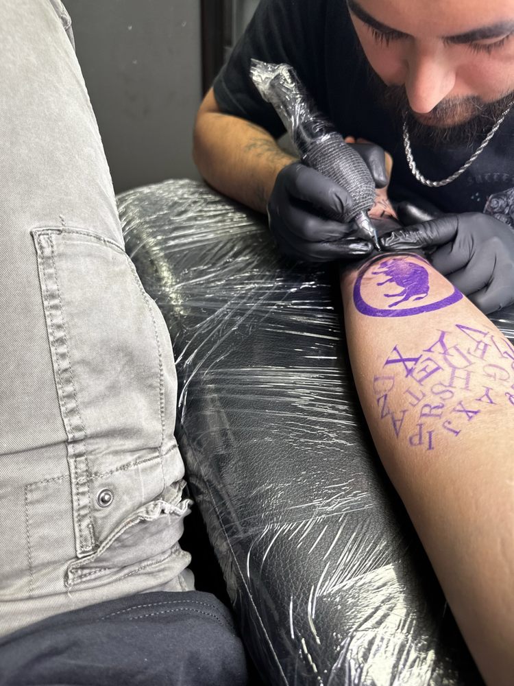 SEVEN INK TATTOO STUDIO - Updated December 2024 - 10 Photos - 2812 N ...