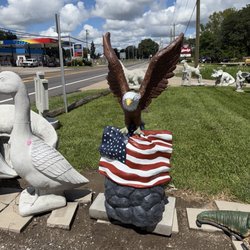 Korte Statues & Fountains