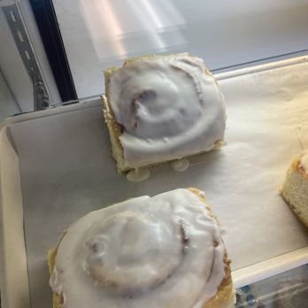Notchtop - Cinnamon rolls - Breakfast & Brunch Near Me - Estes Park, Colorado Notchtop - Cinnamon rolls - Breakfast & Brunch Near Me - Estes Park, Colorado