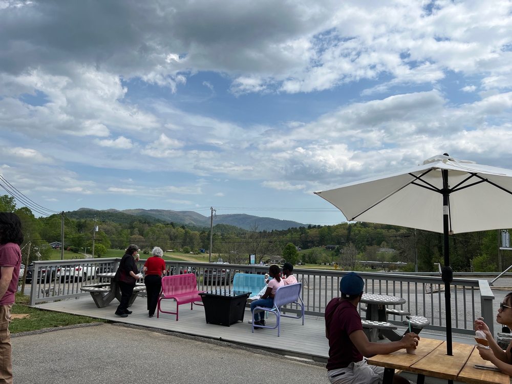 HILLTOP ICE CREAM SHOP - Updated January 2026 - 18 Photos & 34 Reviews