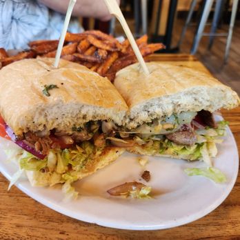 Plank Craft Kitchen & Bar - Chimichurri steak sandwich - American Near Me - Folsom, California