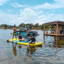 Otter Paddle Orlando - Rock Springs - Friends having fun on the Megalodon on the beautiful Lake Conway.