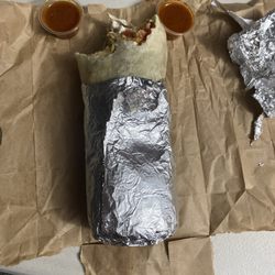 The burrito barely fits in this bag. How do you not enjoy the price and wonderful food