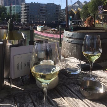 Meat - Uitzicht vanaf het terras; de oude haven met op achtergrond de kubuswoningen - Steakhouses Near Me - Rotterdam, ZH Meat - Uitzicht vanaf het terras; de oude haven met op achtergrond de kubuswoningen - Steakhouses Near Me - Rotterdam, ZH