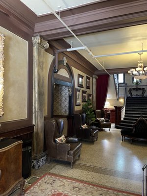 MarQueen Hotel by null