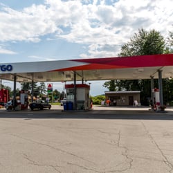 Citgo - Exterior photo of gas station and convenience store.