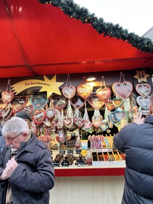 Christmas market at Cologne Cathedral by null