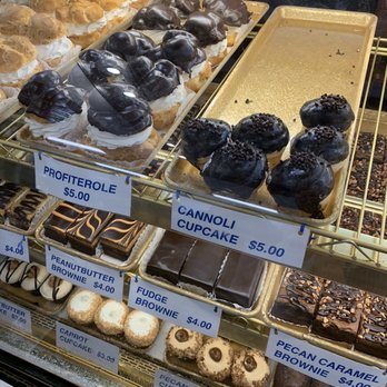Mike's Pastry - Bakeries Near Me - Boston, Massachusetts Mike's Pastry - Bakeries Near Me - Boston, Massachusetts