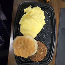 McDonald's - The Big Breakfast served cold and missing hot cakes aka pancakes