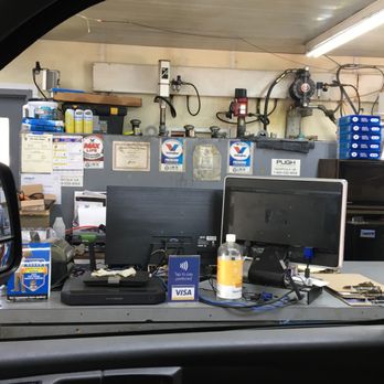 Valvoline Express Care - Desk - Oil Change Stations Near Me - ASHLAND, Virginia Valvoline Express Care - Desk - Oil Change Stations Near Me - ASHLAND, Virginia