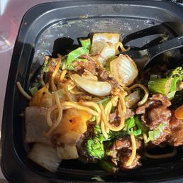 Bowl. Chowmain blackened steak. Bowl. Chowmain blackened steak.