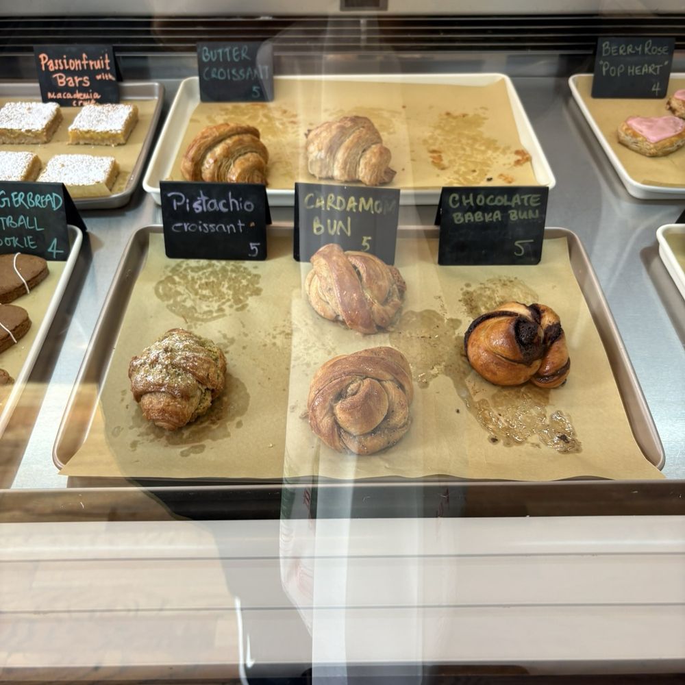Arcobaleno Gelateria - The cardamom buns front & center are amazing - Gelato Near Me - Sunnyside, New York Arcobaleno Gelateria - The cardamom buns front & center are amazing - Gelato Near Me - Sunnyside, New York