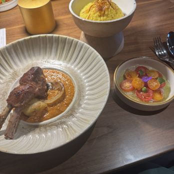Hed 11 - Baby Lamb Rack, Turmeric Rice, Heirloom Tomato Salad - Thai Near Me - San Francisco, California Hed 11 - Baby Lamb Rack, Turmeric Rice, Heirloom Tomato Salad - Thai Near Me - San Francisco, California