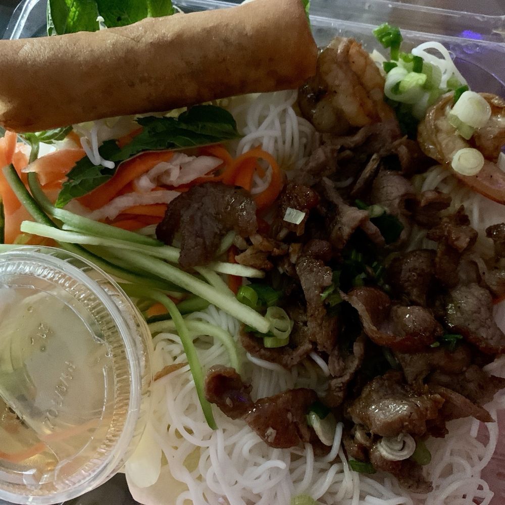 Le Pho - Vermicelli salad. - Vietnamese Near Me - Berkeley, California